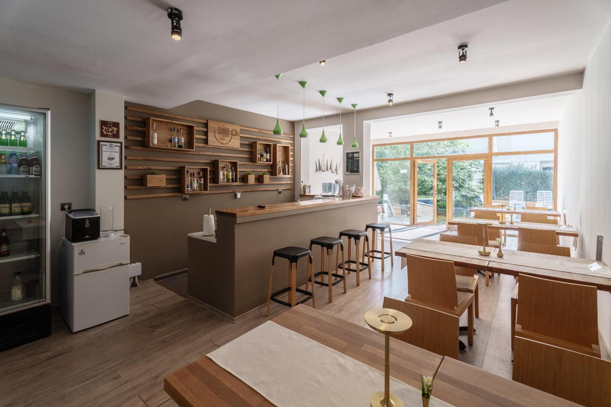 Hotel Milan Primorsko Esterno foto