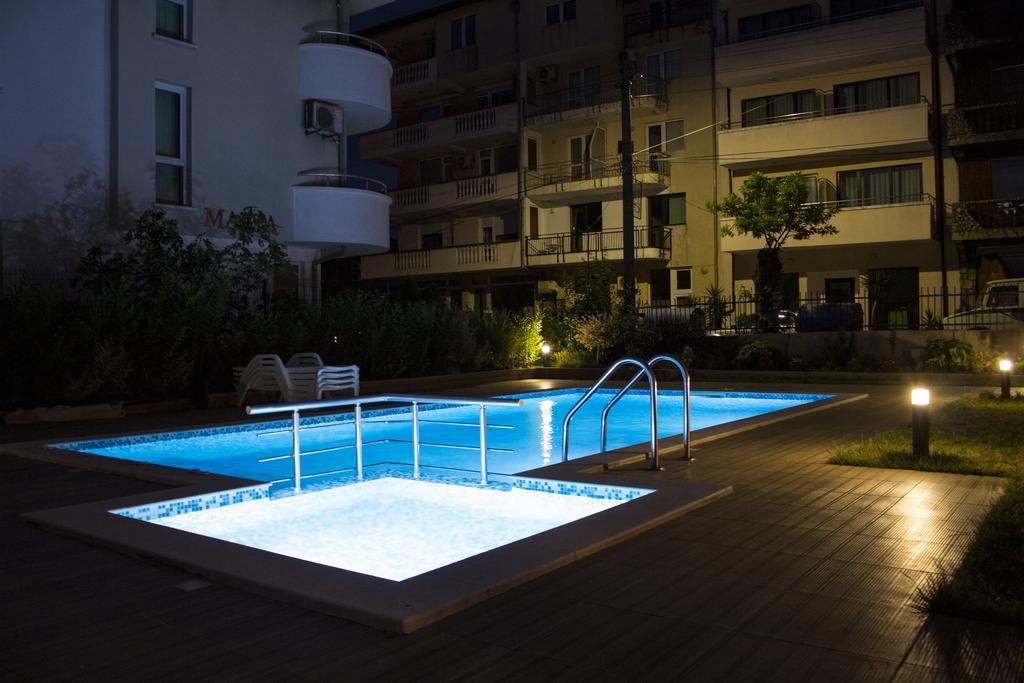 Hotel Milan Primorsko Esterno foto