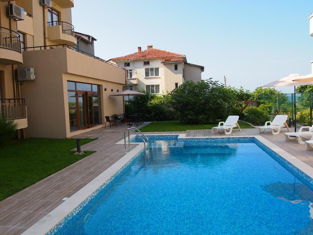 Hotel Milan Primorsko Esterno foto